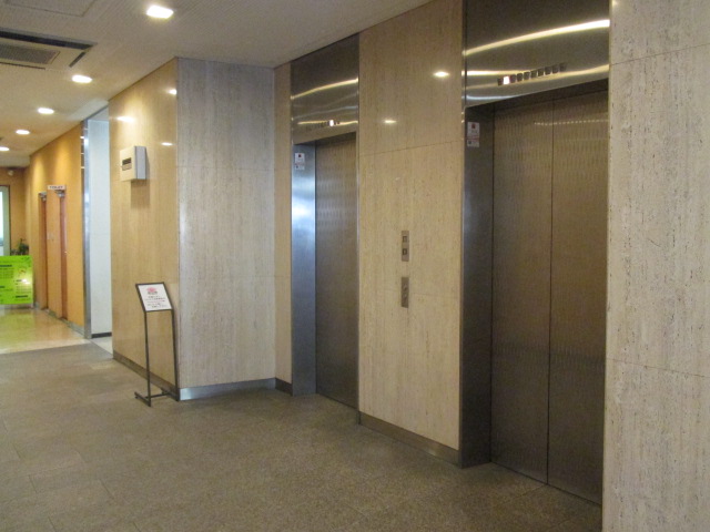 エレベーター２基