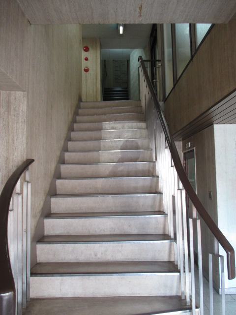 エントランスホール・階段