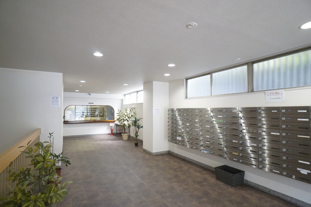 エントランスホール エントランスホール