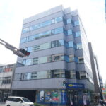 【日刊工業新聞社名古屋支社ビル】5階11.30坪 東区泉2丁目、大通沿い角地の駅近リニューアルビル